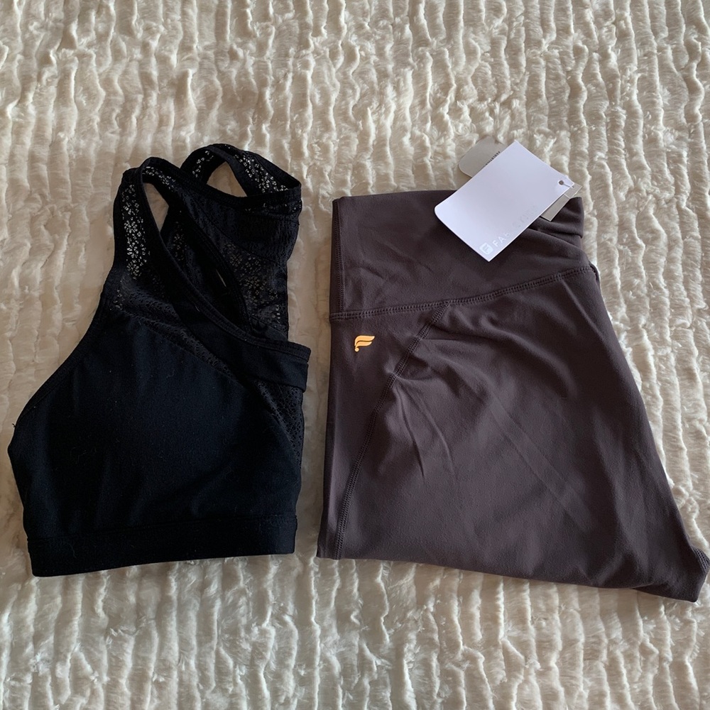 Fabletics Bundle - Picture 8 of 8